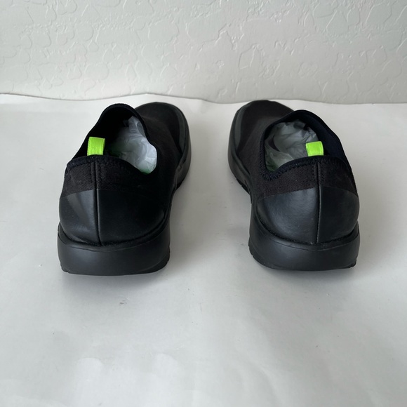 OOfos OOmg Eezee Low Top Comfort Recovery Shoe Black - Picture 4 of 7